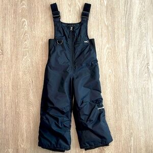Outdoor gear kids snow overalls snowsuit black size 4 unisex